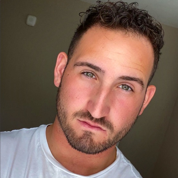 Meet your Posher, Maverick - Picture 1 of 1